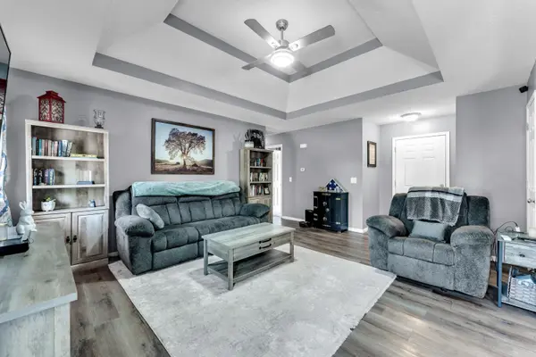 411 Arrowhead RD, Willard, MO 65781