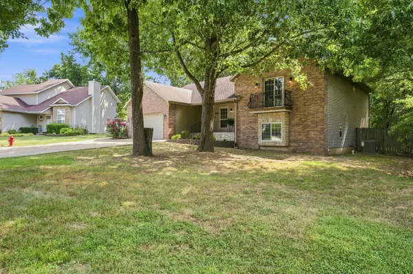 3606 N 10th ST, Ozark, MO 65721