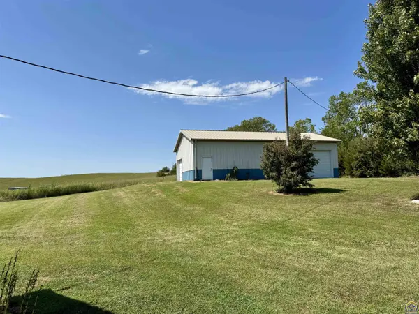 6249 NW Humphrey RD, Topeka, KS 66618