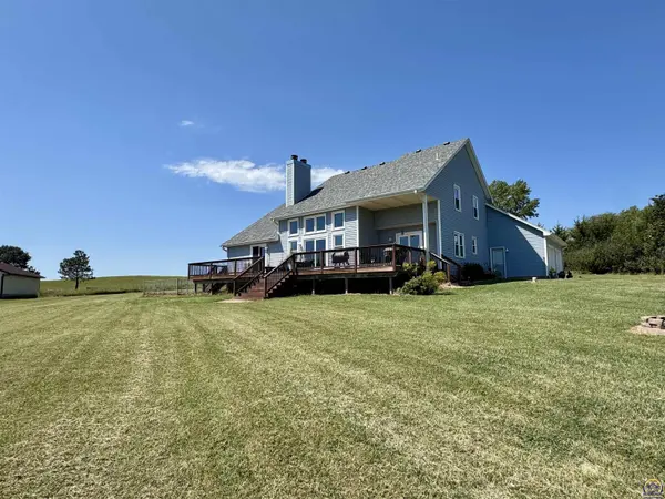 6249 NW Humphrey RD, Topeka, KS 66618