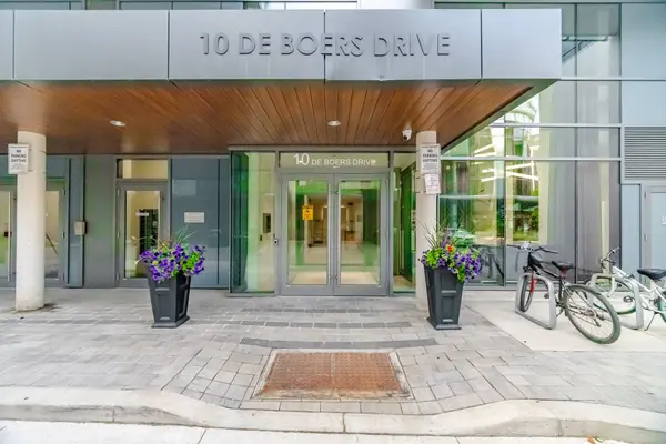 10 De Boers DR #615, Toronto W05, ON M3J 0L6