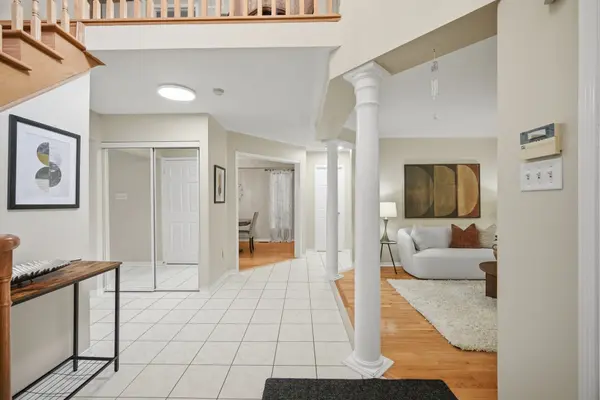 39 LEGEND LN, Brampton, ON L6X 5B6