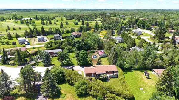 15 Beavers LN, Kawartha Lakes, ON K0M 2T0