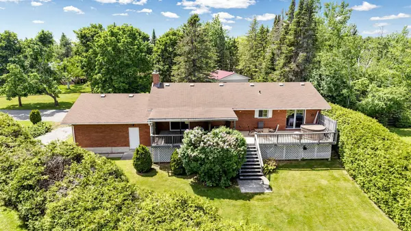 15 Beavers LN, Kawartha Lakes, ON K0M 2T0