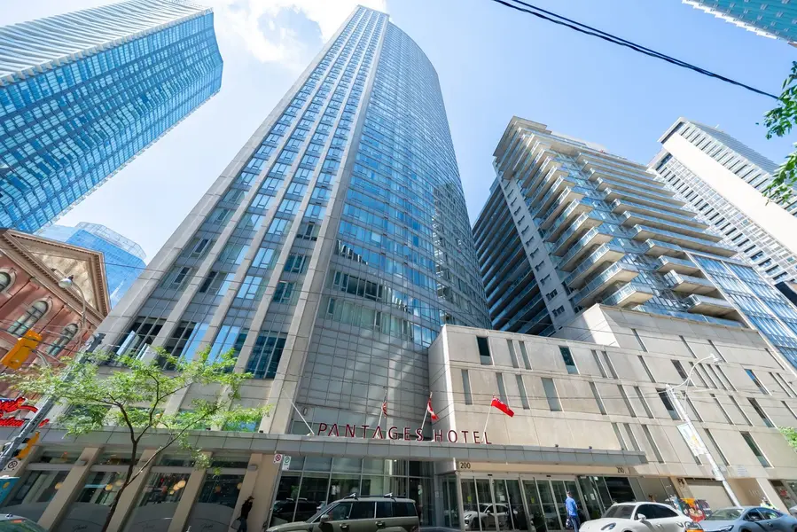 210 Victoria ST #912, Toronto C08, ON M5B 2R3