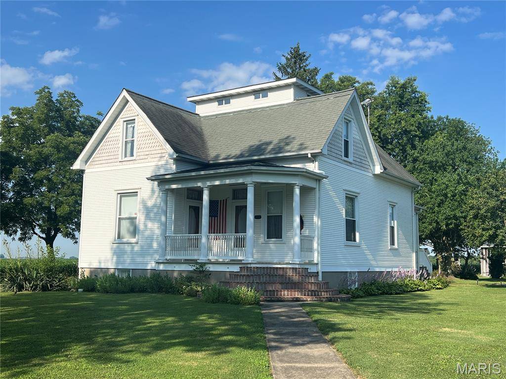 401 S Sixth ST, New Douglas, IL 62074