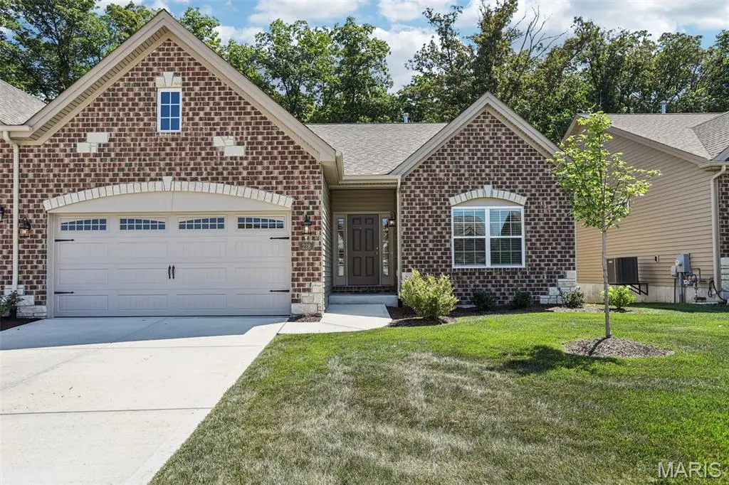 228 Keaton Woods DR, O'fallon, MO 63368