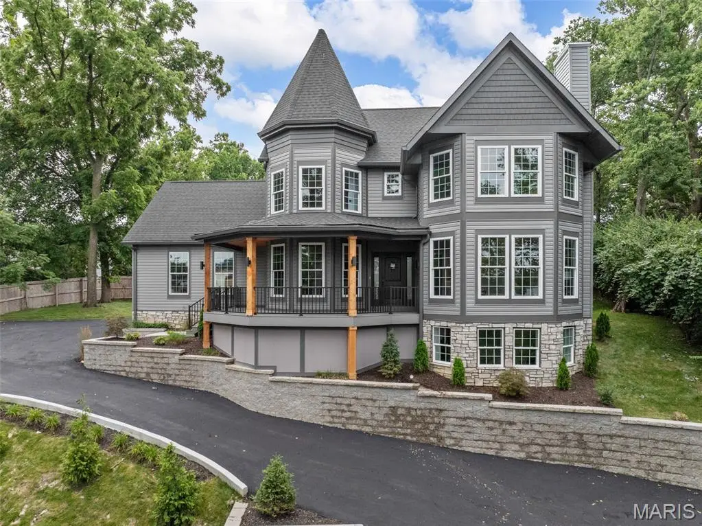 1016 Marshall AVE, Webster Groves, MO 63119