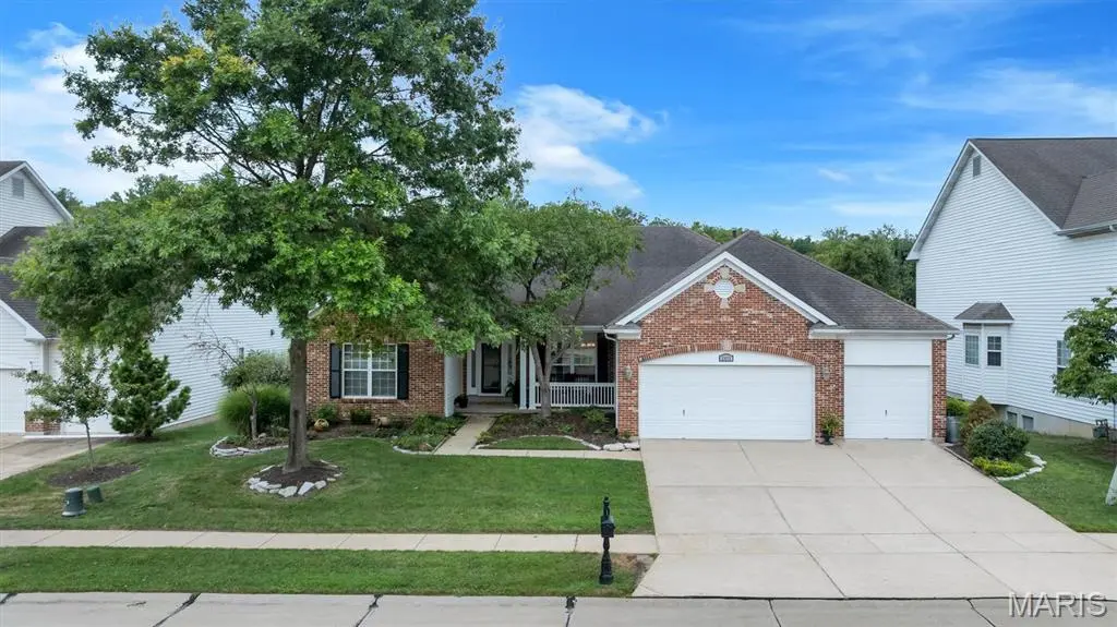 2473 Clarjon DR, Ballwin, MO 63021