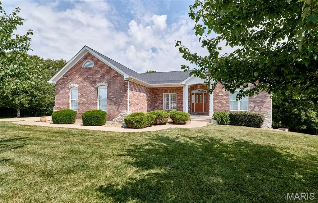 30 Redhead DR, Old Monroe, MO 63369