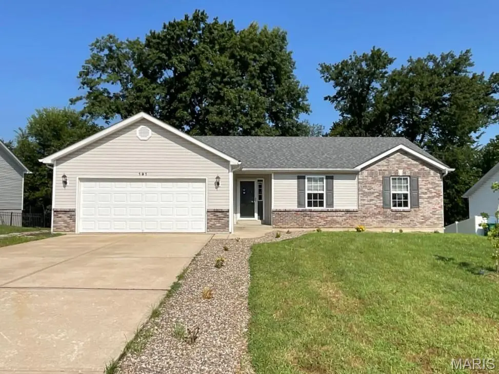 191 Gardenia DR, Troy, MO 63379