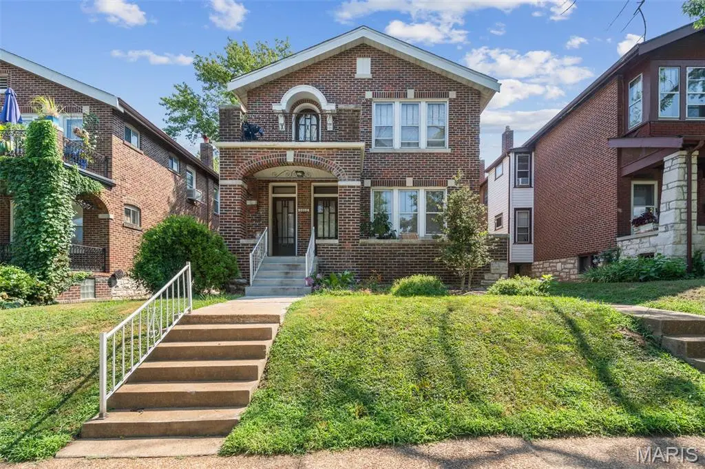 5052 Tholozan AVE, St Louis, MO 63109