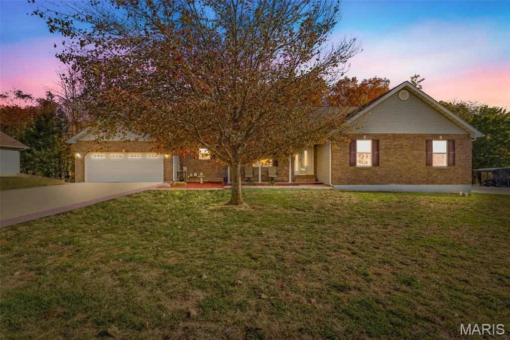 420 Willow Creek DR, Farmington, MO 63640