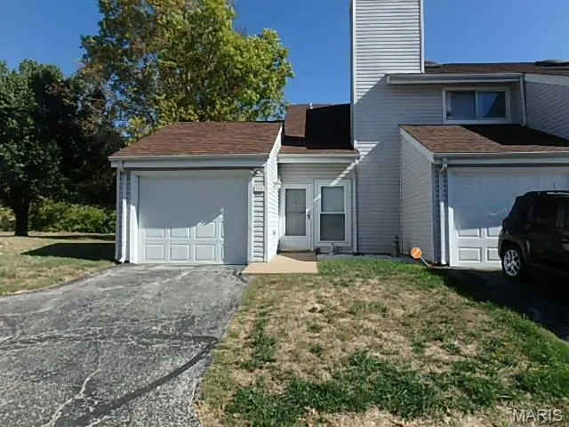 519 Greenway Chase CT, Florissant, MO 63031