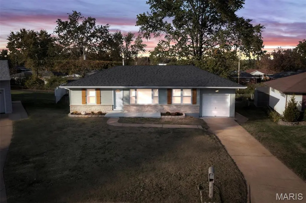 32 Buckley Meadows DR, St Louis, MO 63125