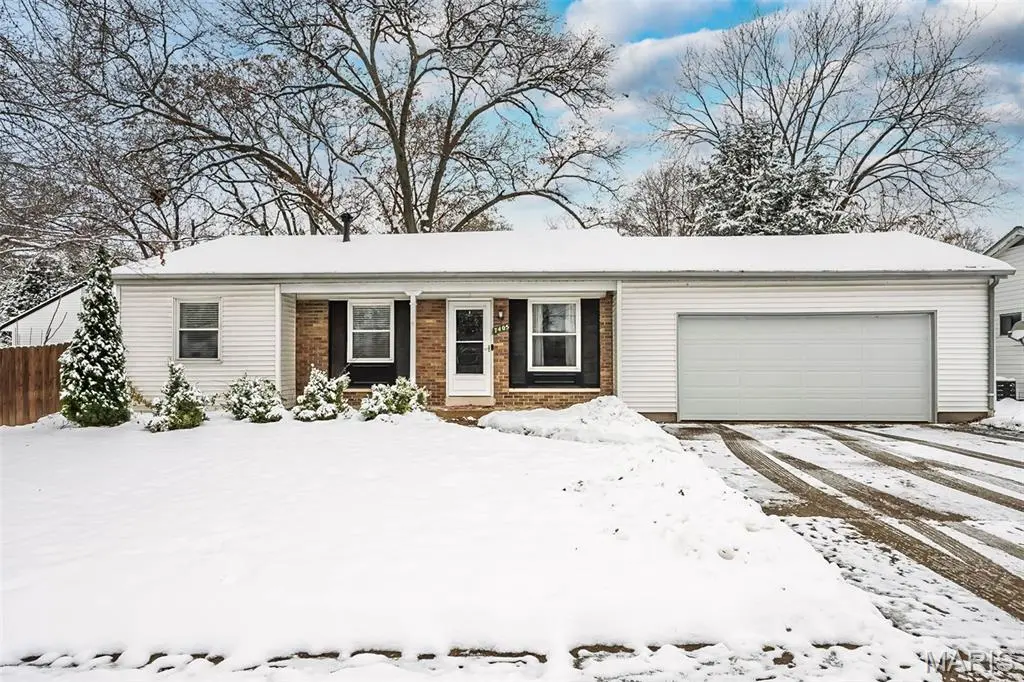 7405 Foxmont DR, Hazelwood, MO 63042