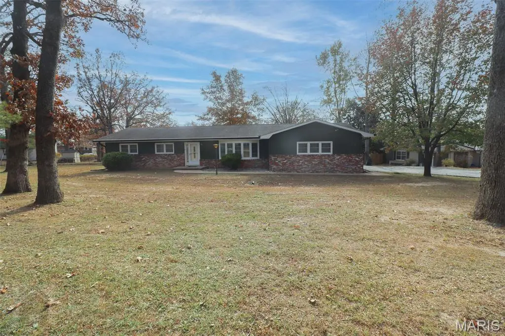 32 Barkley DR, Waynesville, MO 65583