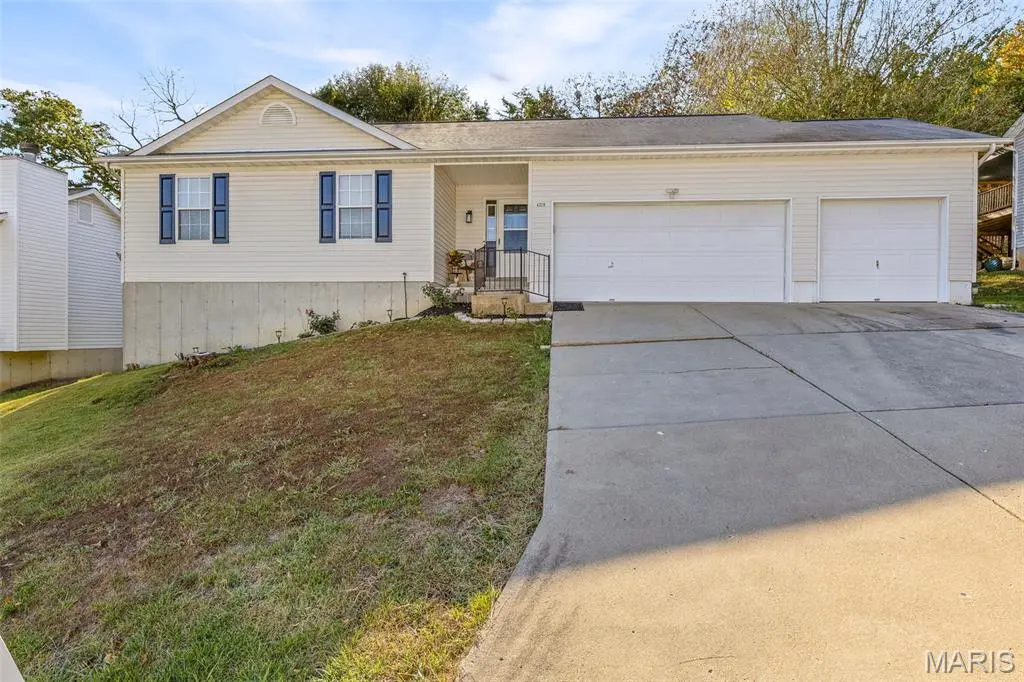 4329 NW Point DR, House Springs, MO 63051