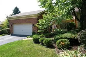 13330 Fairfield Square DR, Chesterfield, MO 63017