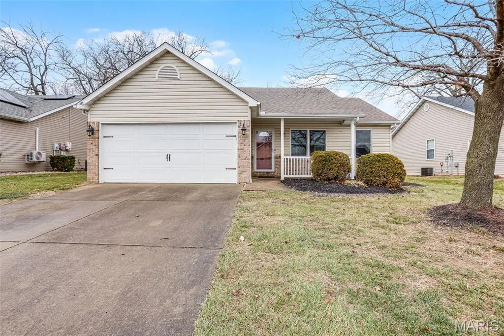107 Bayhill BLVD, Glen Carbon, IL 62034