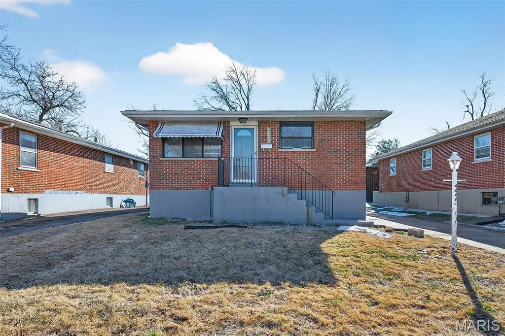 4446 Eminence AVE, Berkeley, MO 63134