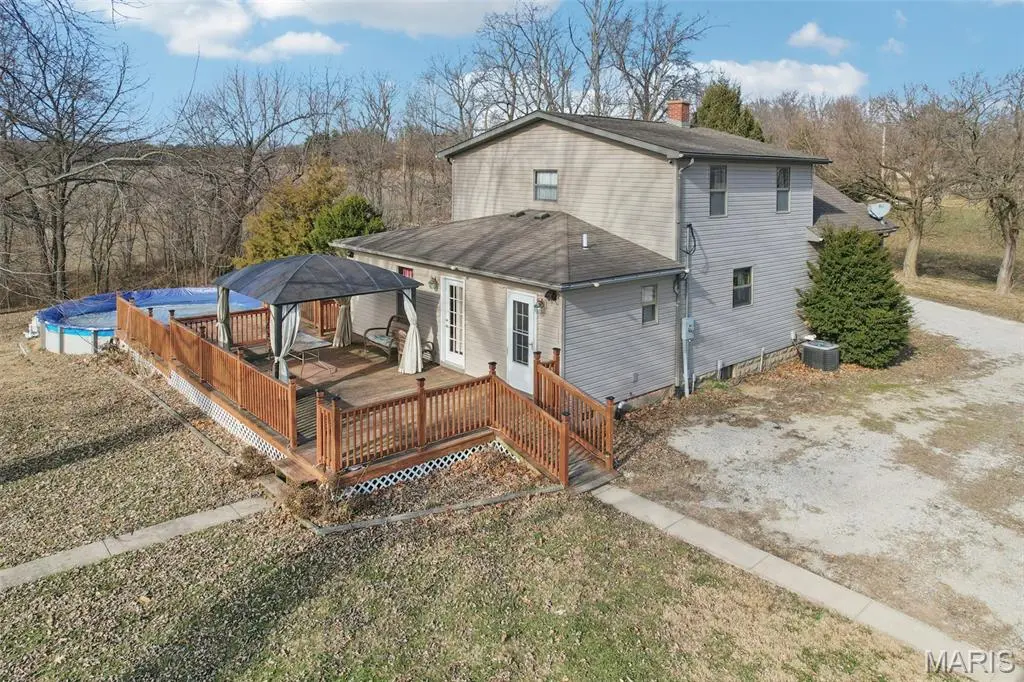 8602 E Kirsch RD, Troy, IL 62294
