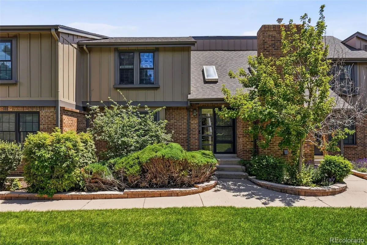 8328 E Phillips PL, Centennial, CO 80112