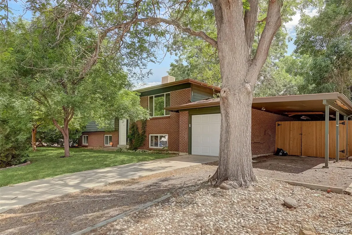 6252 Pierson CT, Arvada, CO 80004