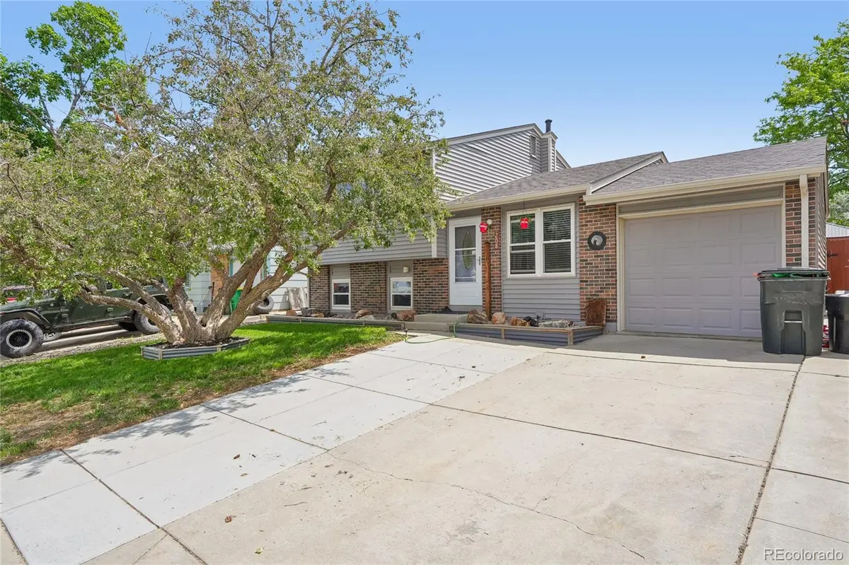 208 Madison DR, Bennett, CO 80102