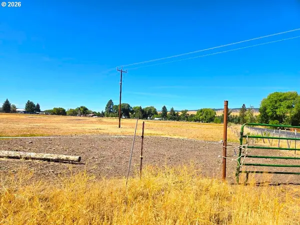 Summit Prairie RD, Prairie City, OR 97869