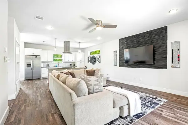 521 Faulk Street, Dallas, TX 75203