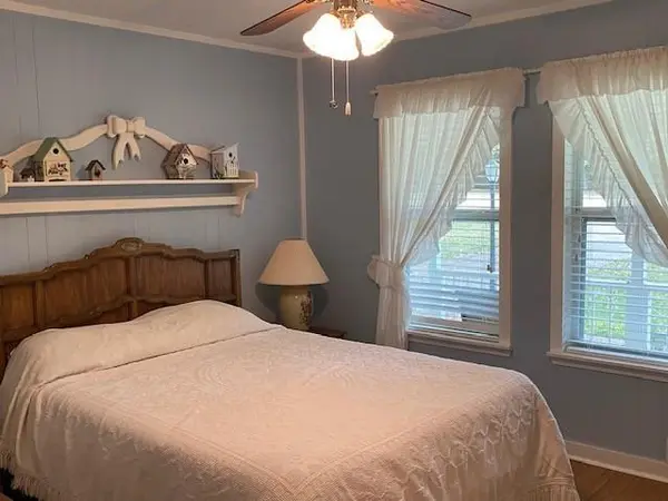 3347 Bandera Street, Athens, TX 75752