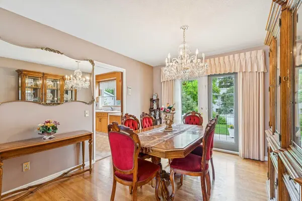 5036 Vallance CRES NW, Calgary, AB T3A0T6
