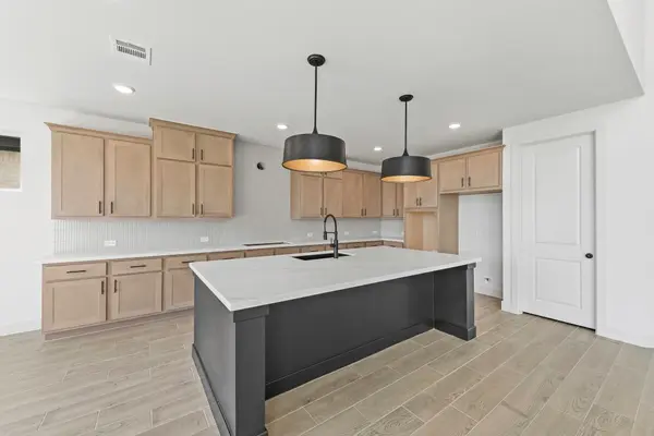 101 Leon LOOP, Liberty Hill, TX 78642