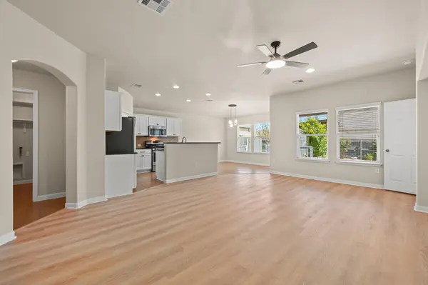 170 Wallops, Kyle, TX 78640