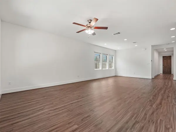 604 Golden Glory RD, Leander, TX 78641