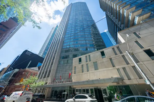 210 Victoria ST #912, Toronto C08, ON M5B 2R3