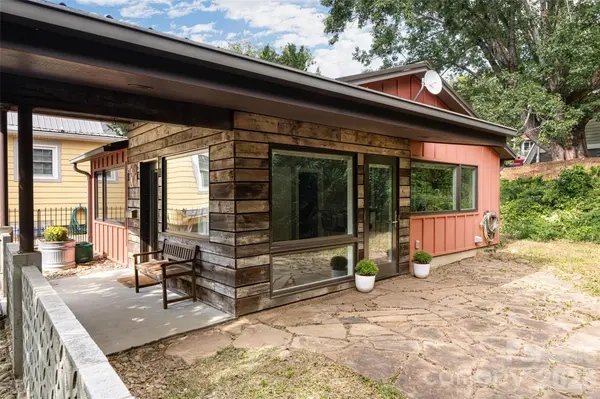 82 Mount Clare AVE, Asheville, NC 28801