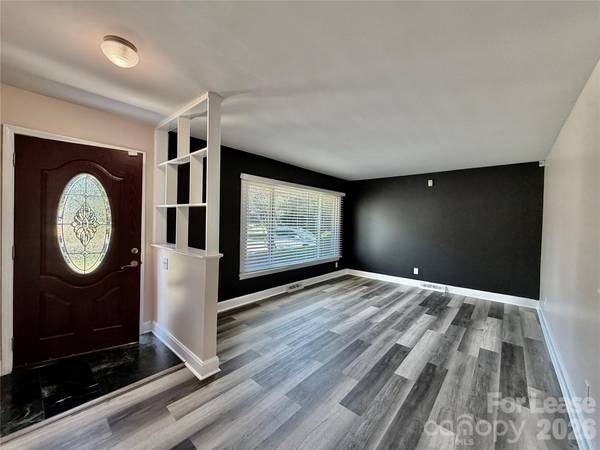 3132 Dawnshire AVE, Charlotte, NC 28216