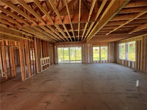21403 Twin Oaks Pkwy, Peculiar, MO 64078