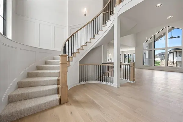 11807 W 181st TER, Overland Park, KS 66013