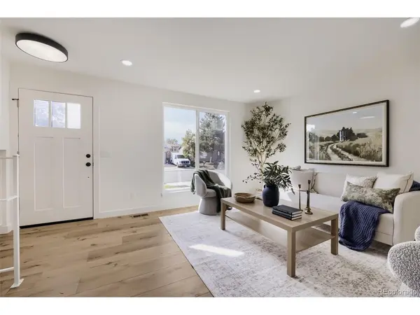 4618 Fontana, Denver, CO 80239