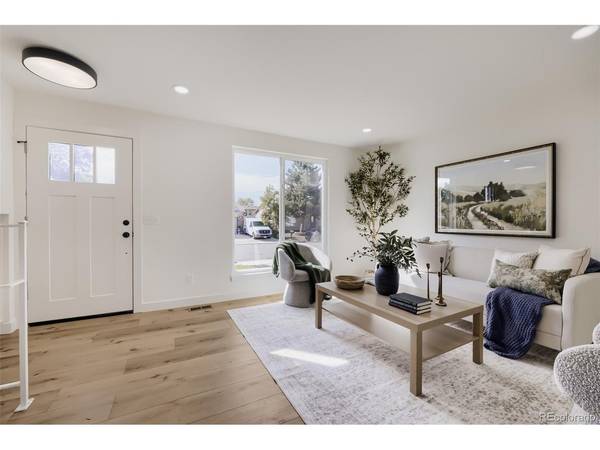 4618 Fontana, Denver, CO 80239
