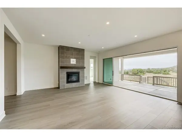 61 Welded Tuff, Castle Rock, CO 80104