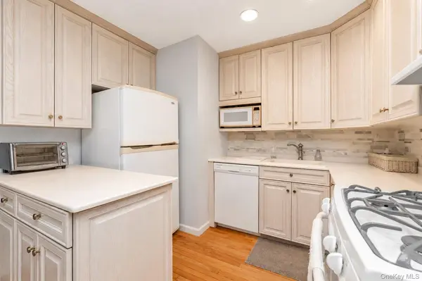 67-03 214th ST, Bayside, NY 11364