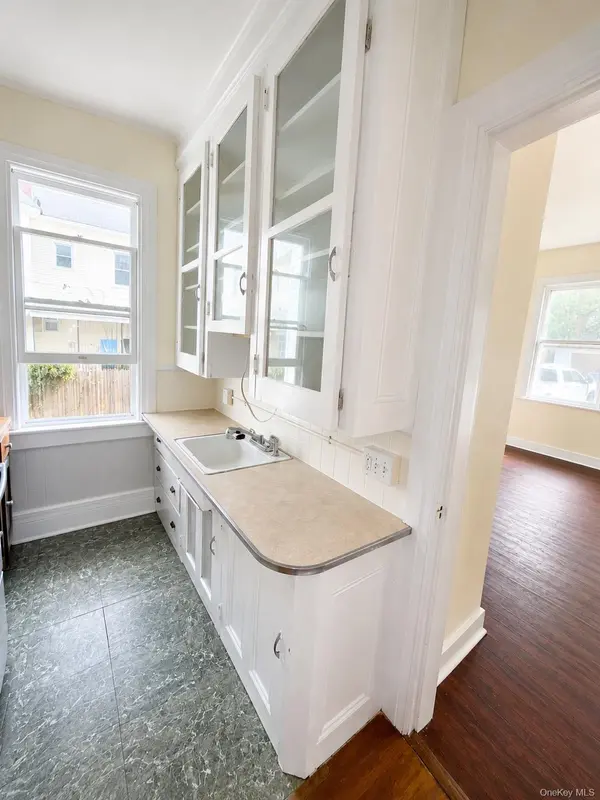 33 Virginia, Poughkeepsie, NY 12601