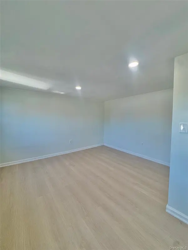 249 N Macquesten Pkwy #Floor #2, Mount Vernon, NY 10550