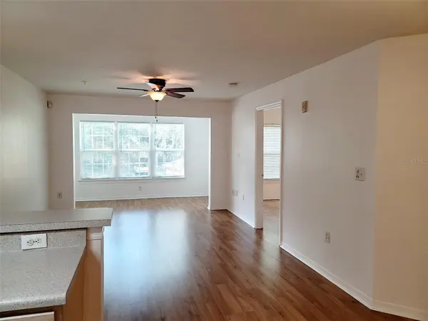 5475 VINELAND RD #206, Orlando, FL 32811