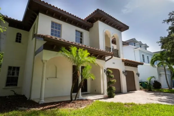 3915 W KENSINGTON AVE, Tampa, FL 33629