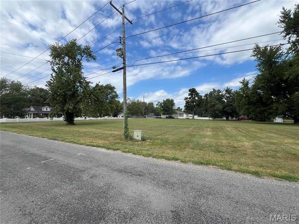 479 School ST, Livingston, IL 62058